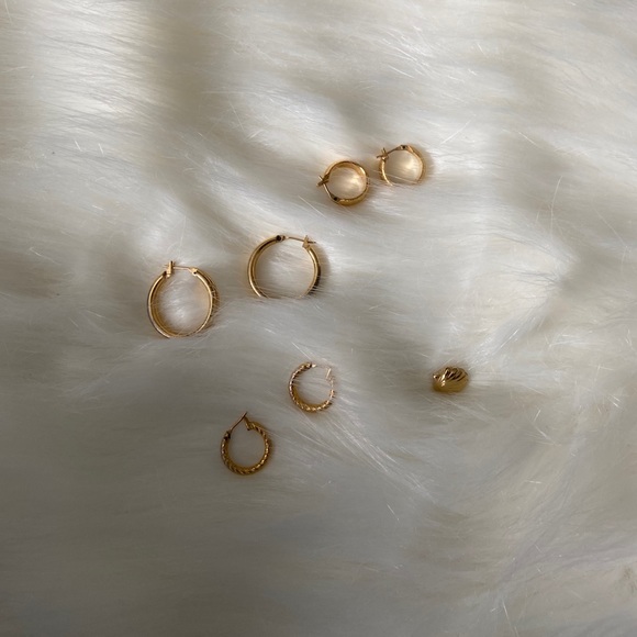 Monet Gold earrings